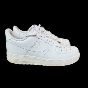 Nike Air Force One 1 AF1 '07 White Sneakers. Men’s Size 10.5